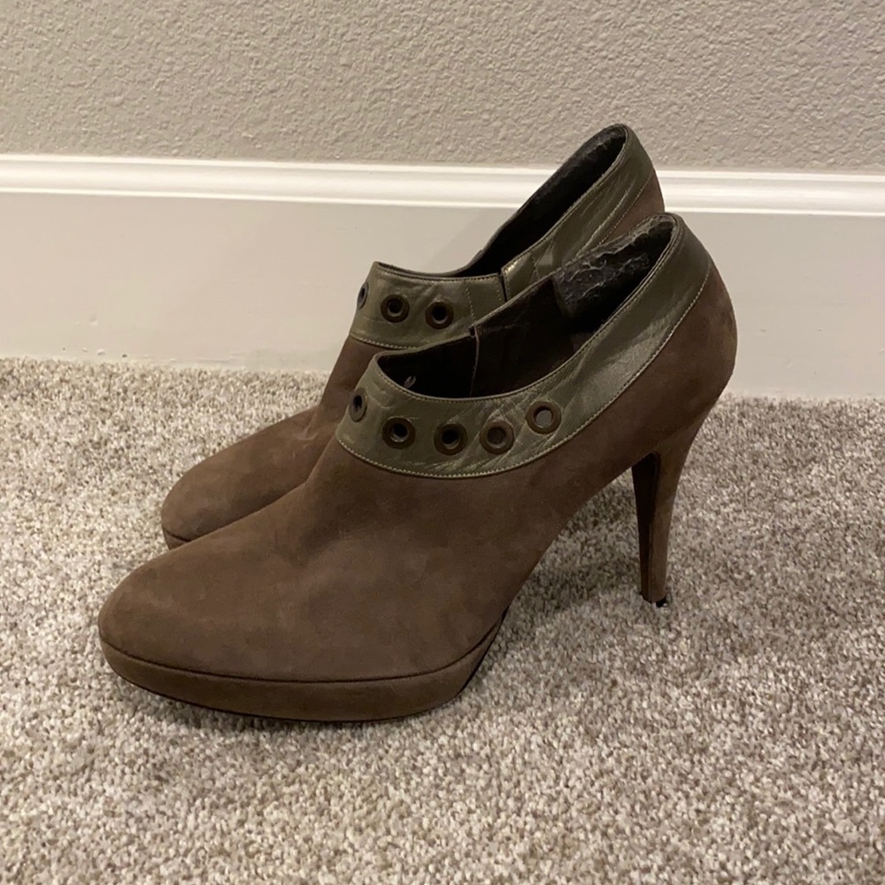 Vguc Stuart Weizmann Heeled Booties Boots Heels S… - image 1